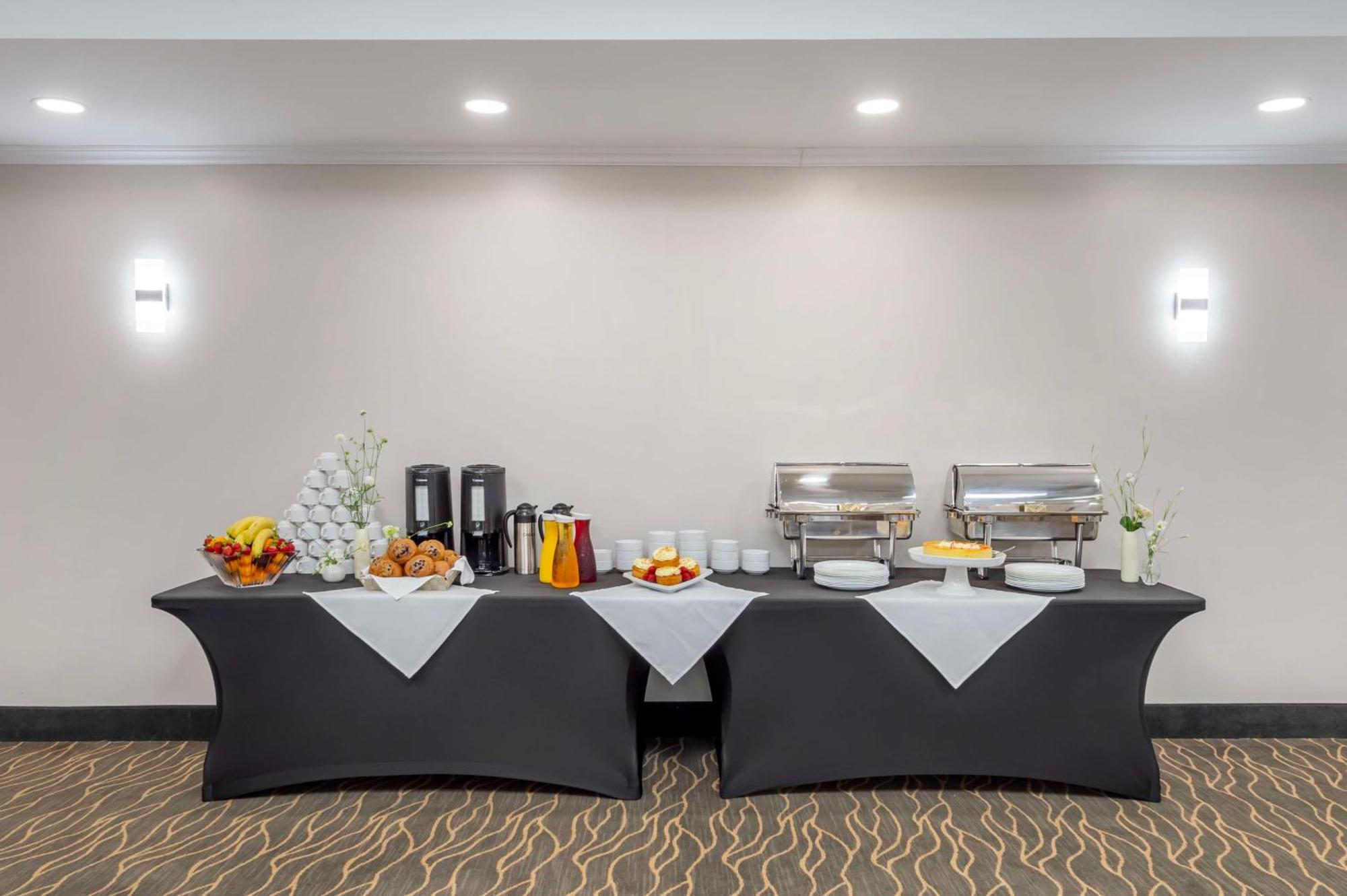 Best Western Plus Ottawa City Centre Exterior photo